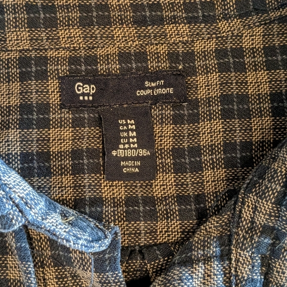 GAP button down! - Picture 2 of 5
